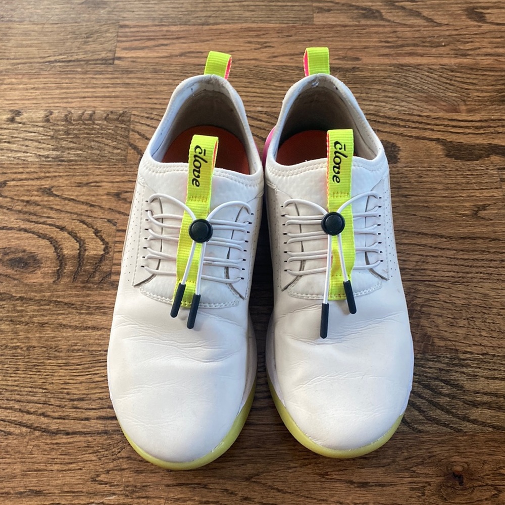 Clove Sneakers